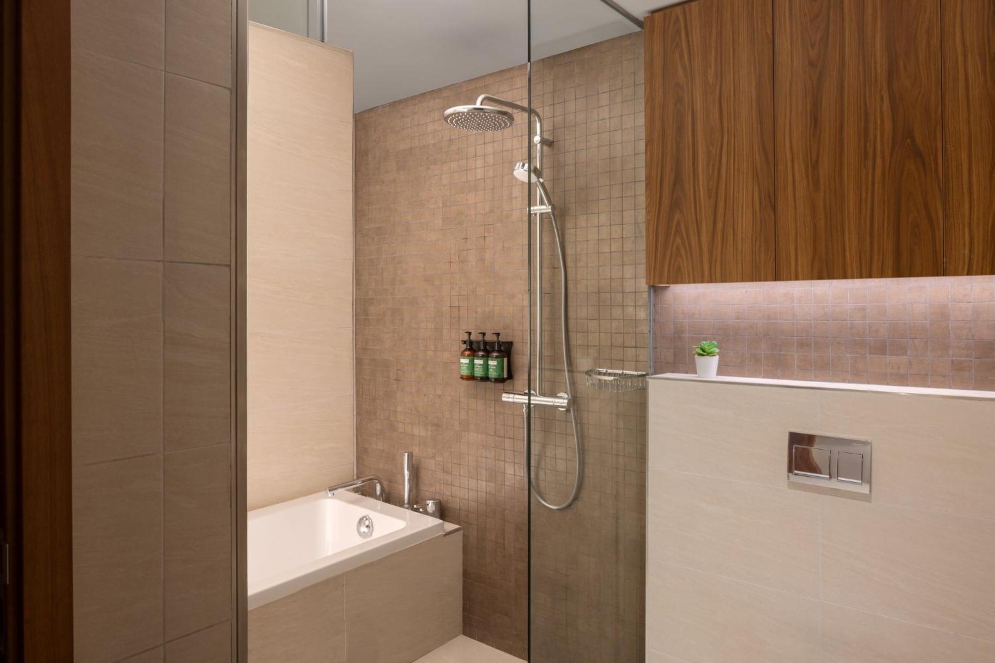 Staybridge Suites Dubai Business Bay By Ihg Extérieur photo