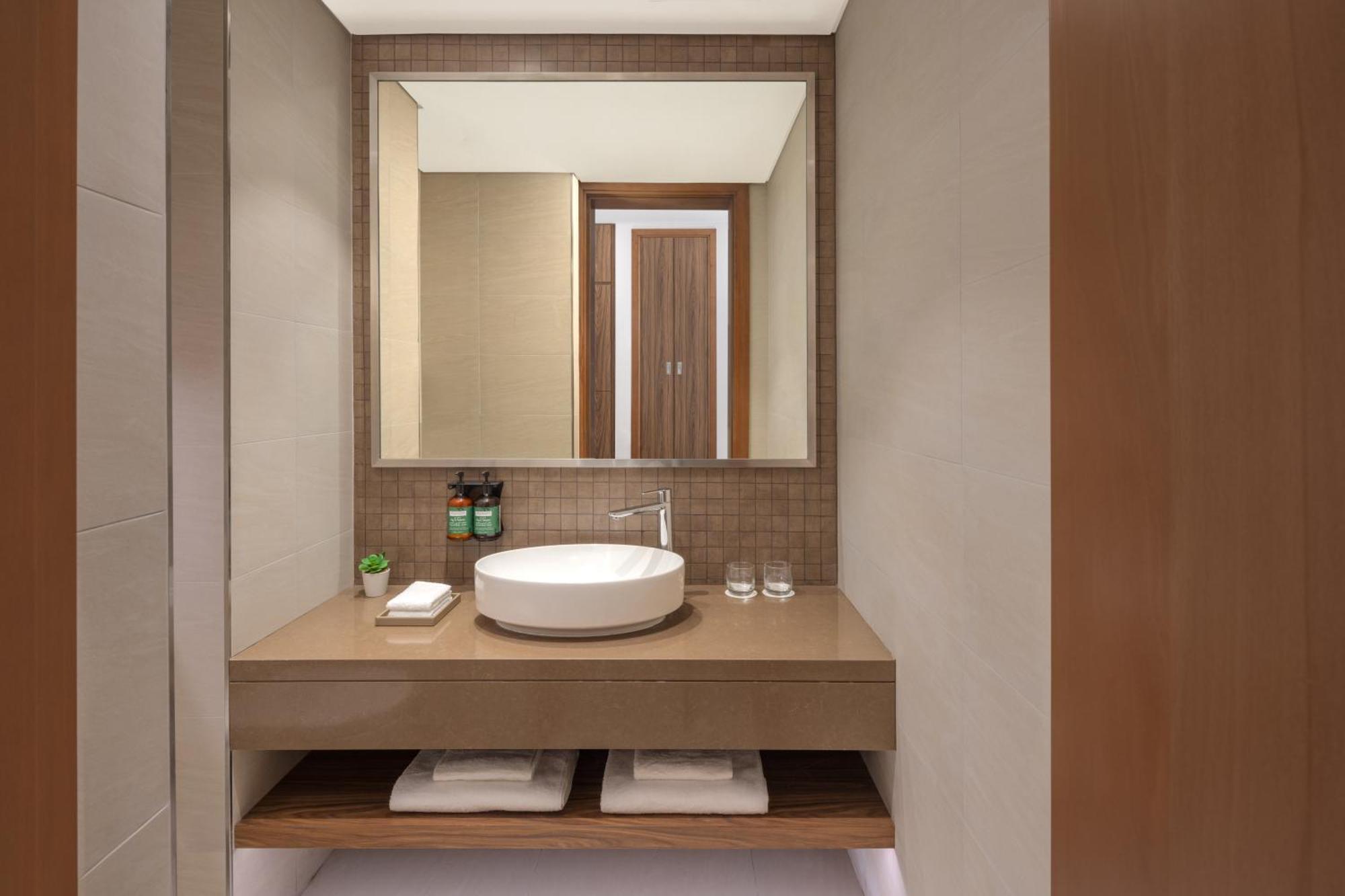 Staybridge Suites Dubai Business Bay By Ihg Extérieur photo